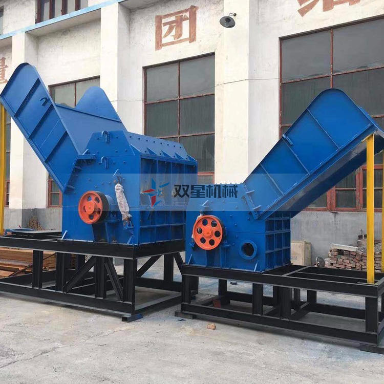 金屬破碎機生產現場